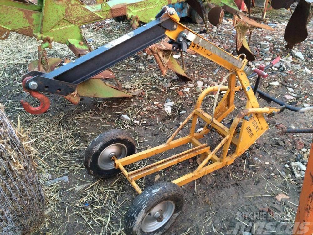 Probst manual operated wheeled hydraulic crane £250 plus  Drugi deli