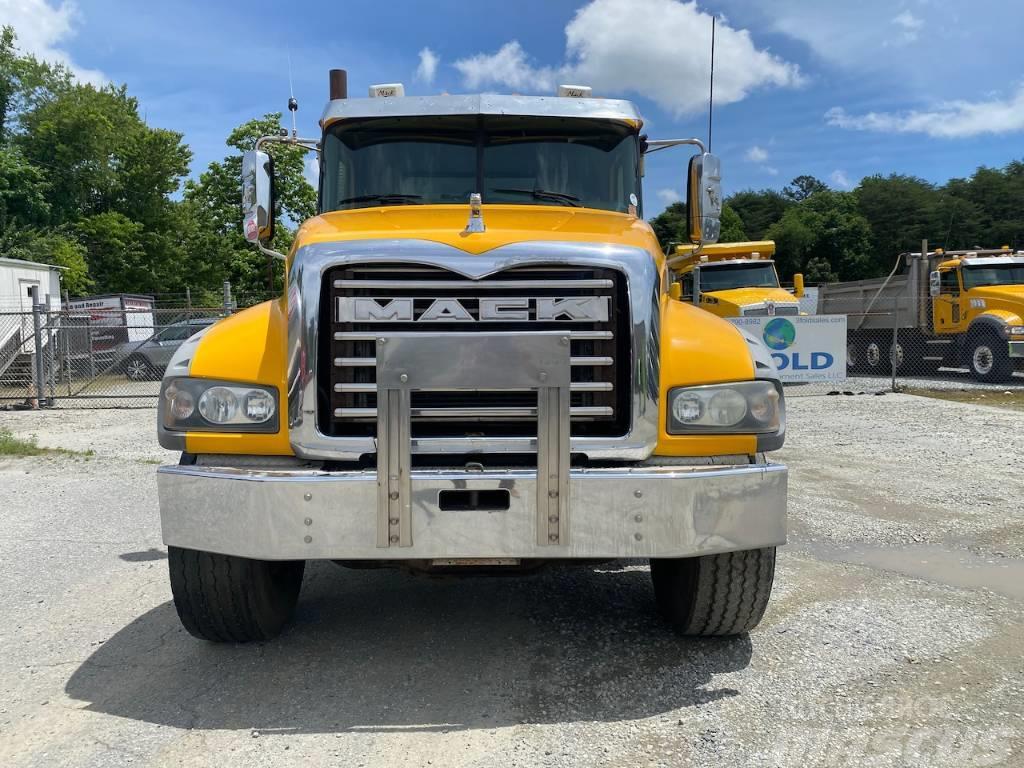 Mack Granite GU 713 Kiper tovornjaki
