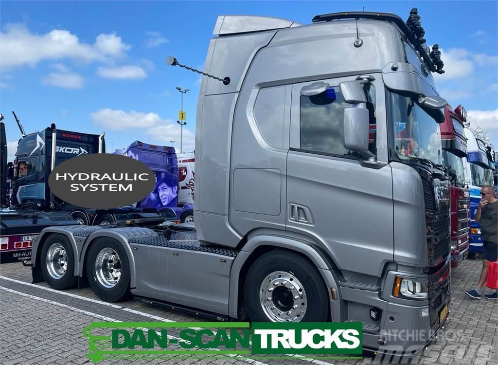 Scania R660 6x2 2950mm Hydr. Show Truck Vlačilci