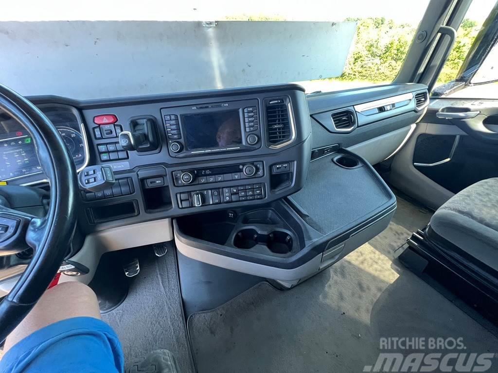 Scania S520 6x2 2950mm Vlačilci