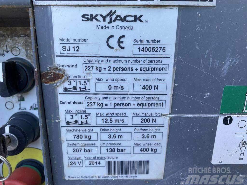 SkyJack SJ12 Vertikalna dvigala