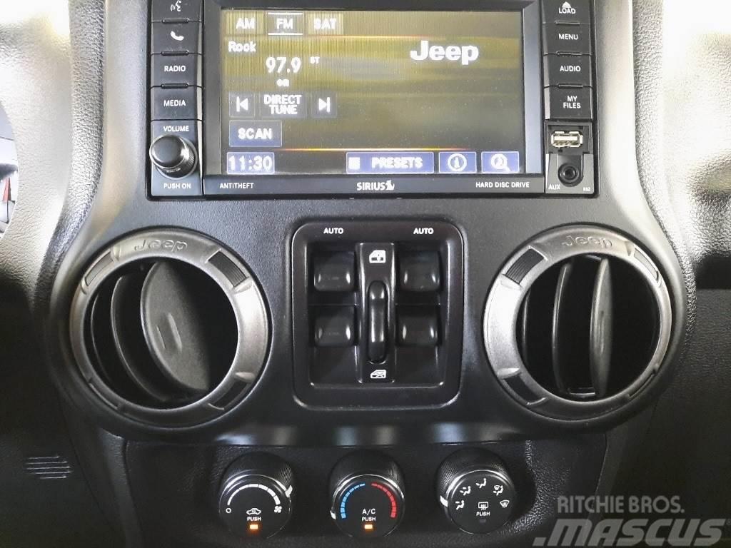 Jeep Wrangler JK Avtomobili