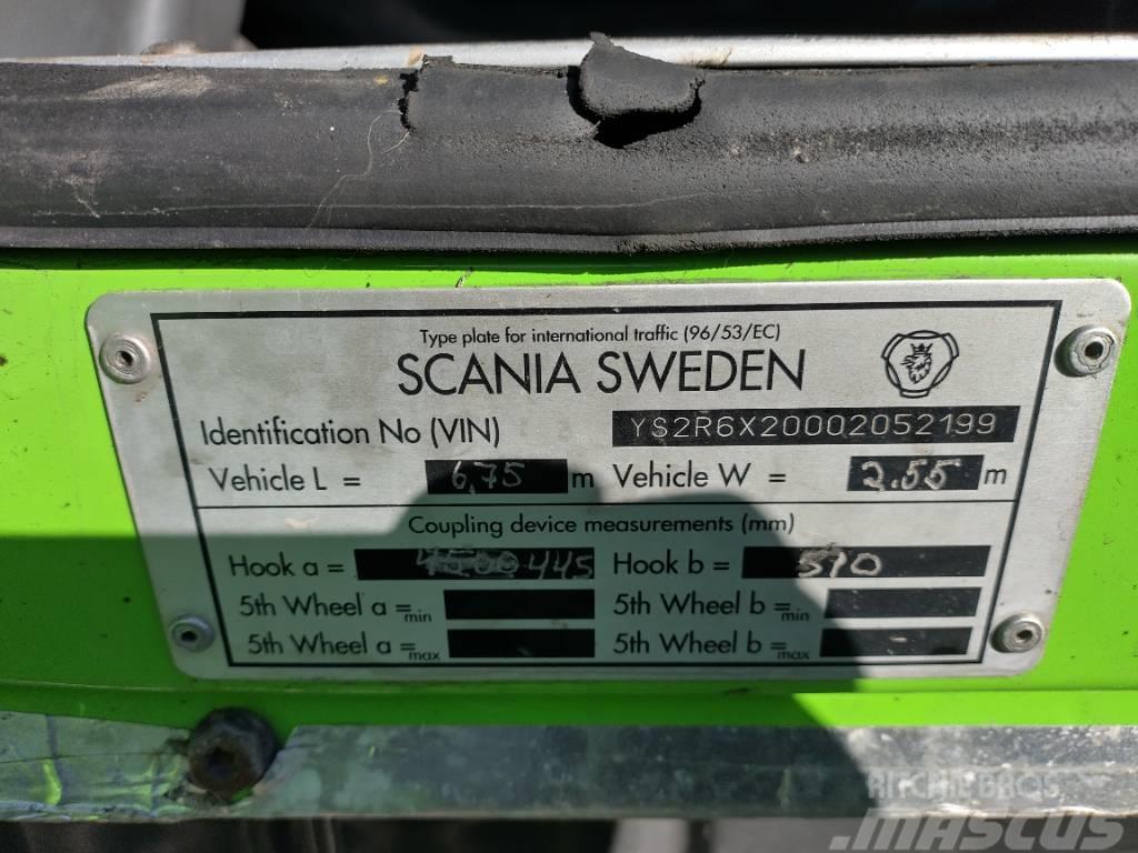 Scania R560 6x2 takateliveturi Vlačilci