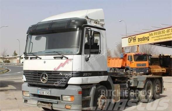 Mercedes-Benz 2531 Kontejnerski tovornjaki