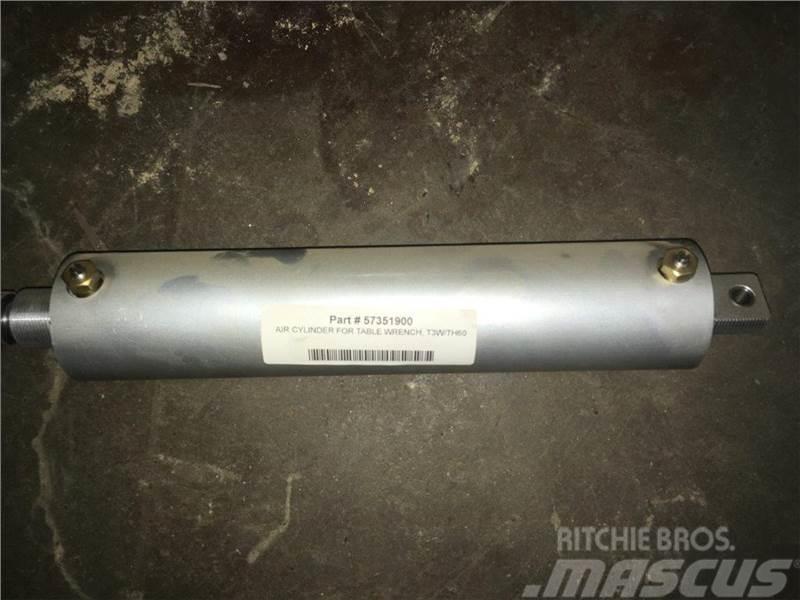 Ingersoll Rand 57351900-A Air Fork Wrench Cylinder Dodatki in rezervni deli za opremo za vrtanje