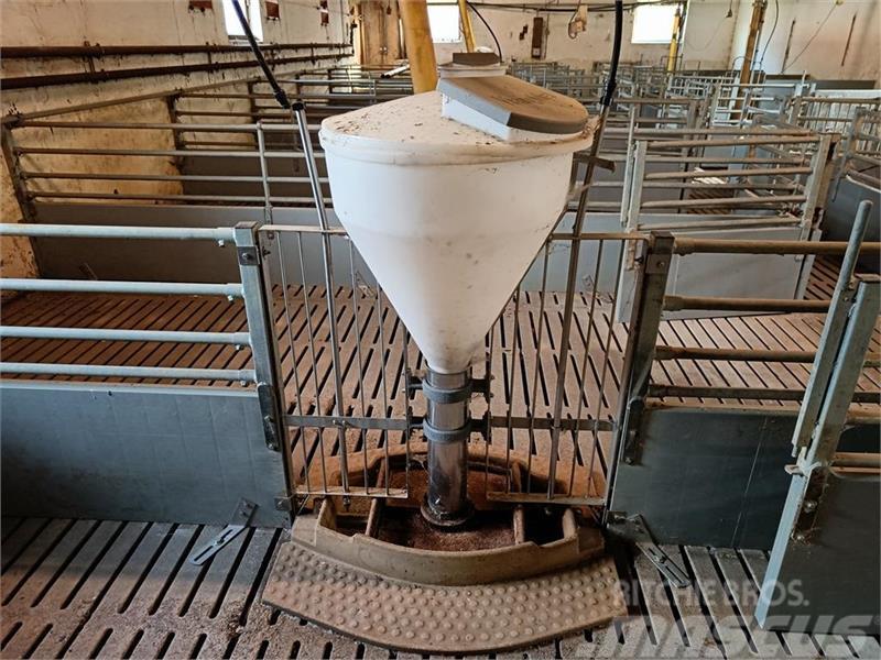  Vissing Agro  foderautomat Ostali stroji in oprema za živino