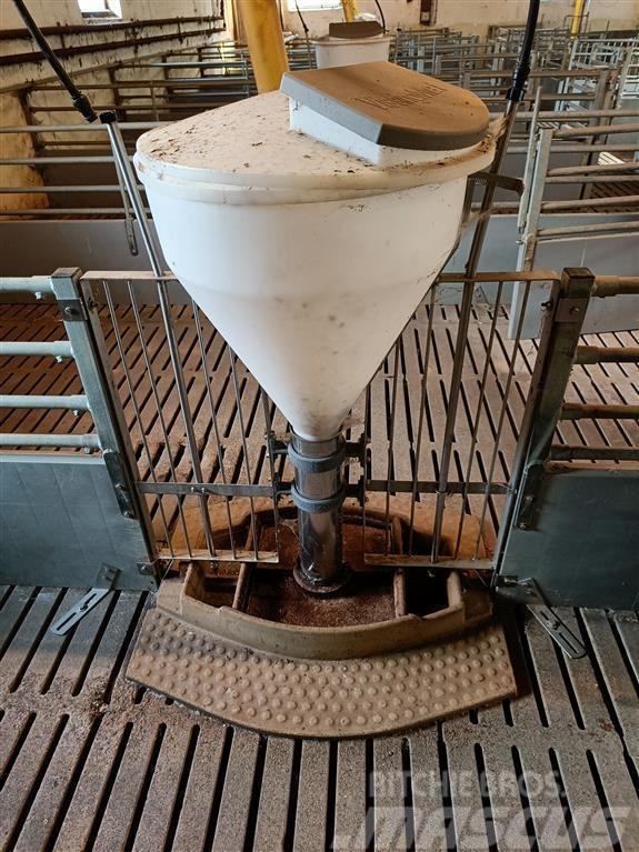 Vissing Agro  foderautomat Ostali stroji in oprema za živino