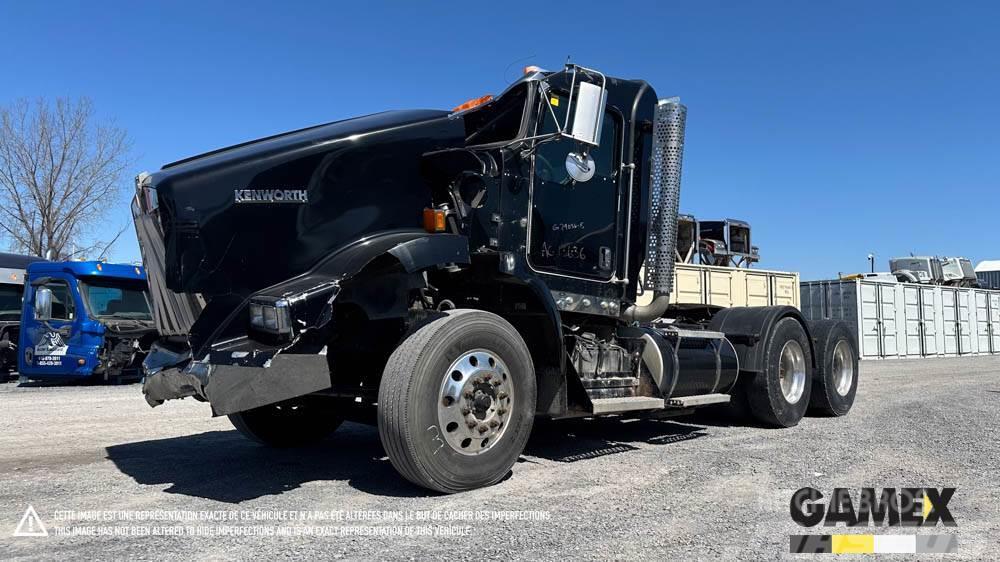 Kenworth T800 DAMAGED DAY CAB TRUCK Tractor Units