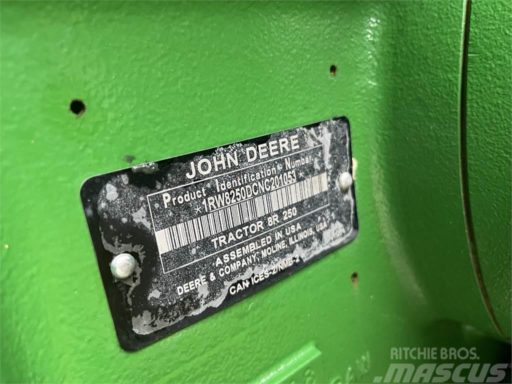 John Deere 8R 250 Traktorji