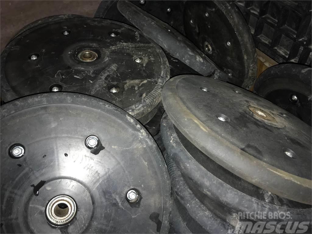 John Deere AA39968 rubber closing wheel Drugi stroji in priključki za setev in sajenje