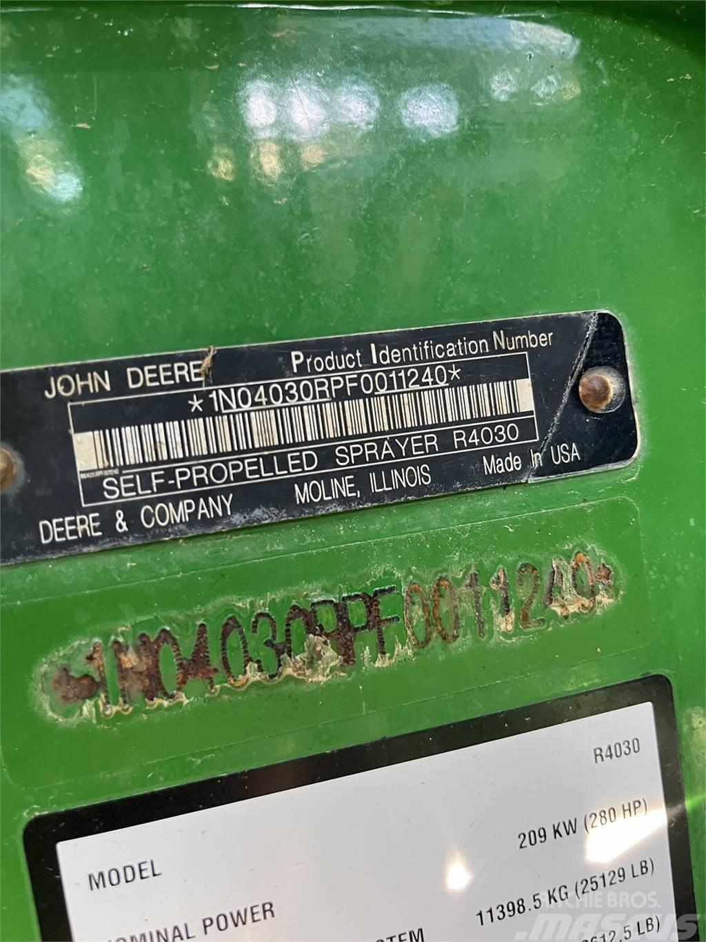 John Deere R4030 Vlečne škropilnice