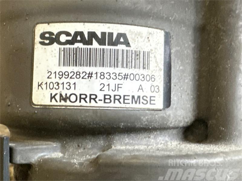 Scania  TRAILER CONTROL MODULE 2199282 Radiatorji