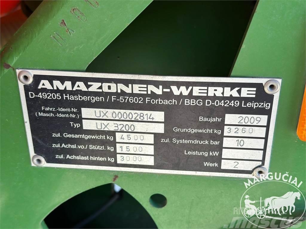 Amazone UX 3200, 3200 ltr., 24 m. Vlečne škropilnice