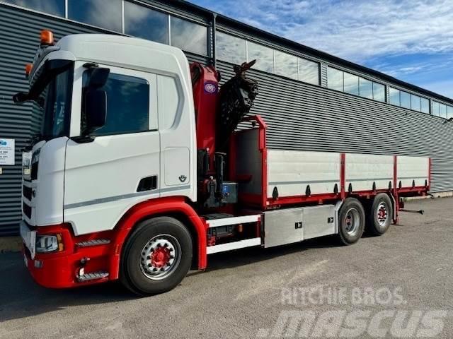 Scania R520 6X2 HMF3220-K8 Tovornjaki z žerjavom