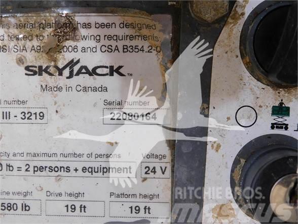 SkyJack SJIII3219 Škarjaste dvižne ploščadi