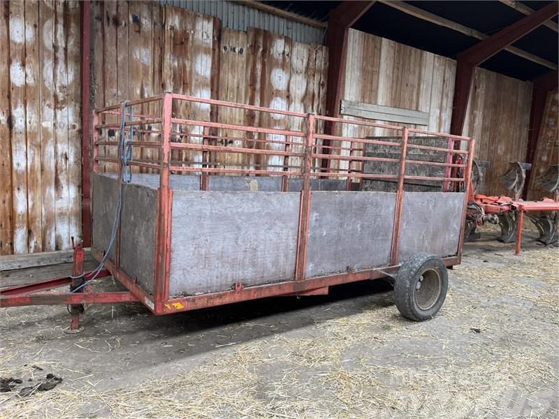 INTHO 4m Prikolice za prevoz živine