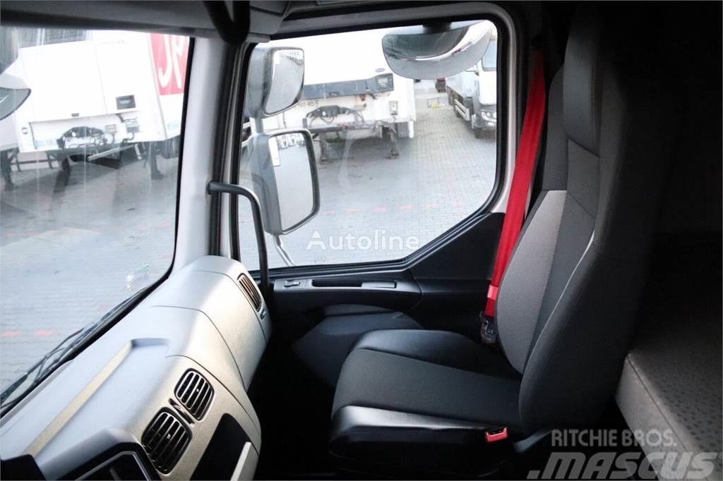 Renault D 250 Fridge + tail lift Temperature controlled trucks