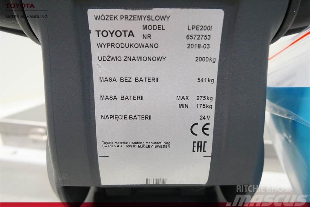 Toyota LPE200 INOX Električni nizko dvižni viličar s stojiščem