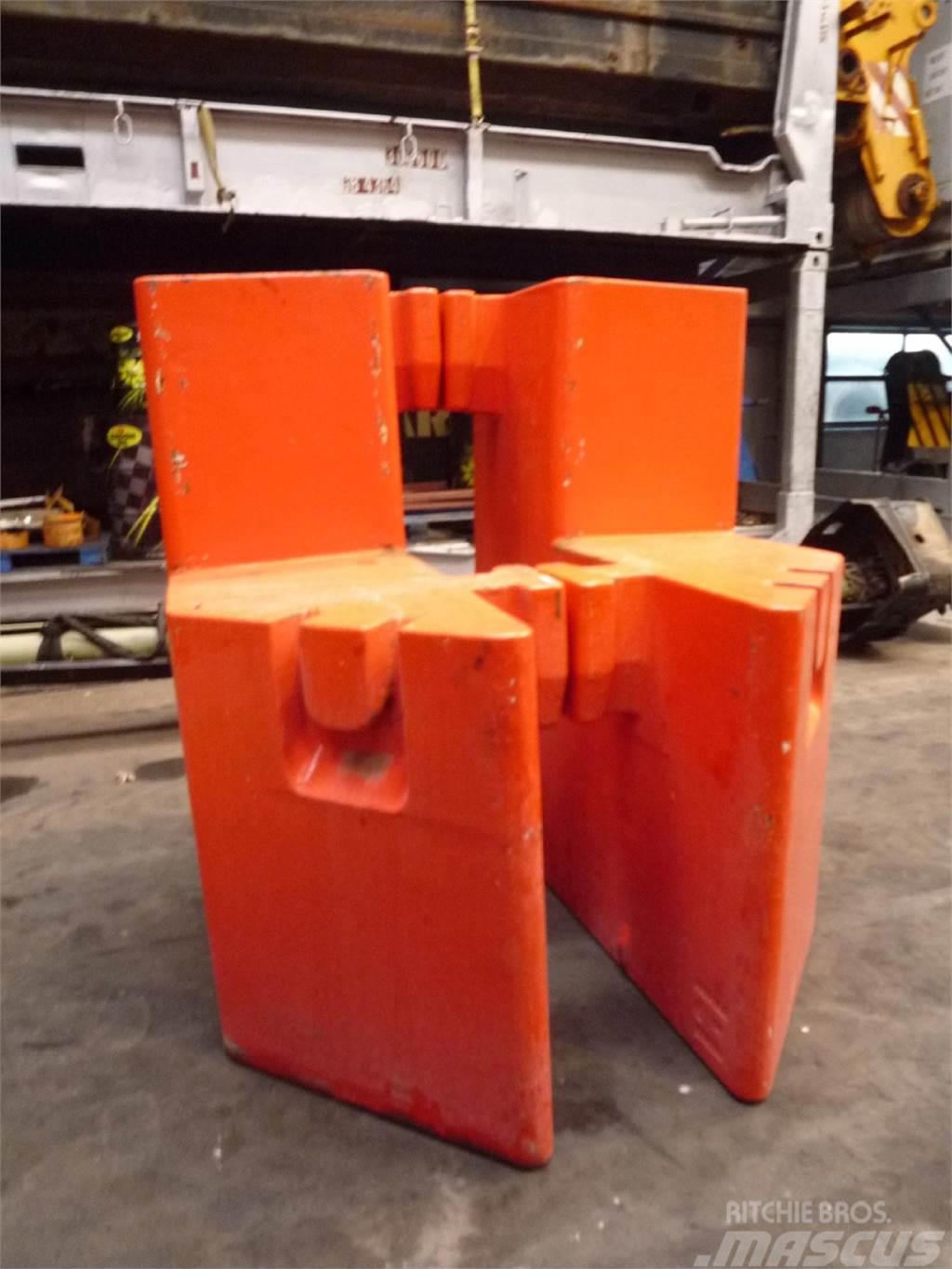 Grove GMK 6250/6300 counterweight 10 ton Rezervni deli in oprema za dvigala