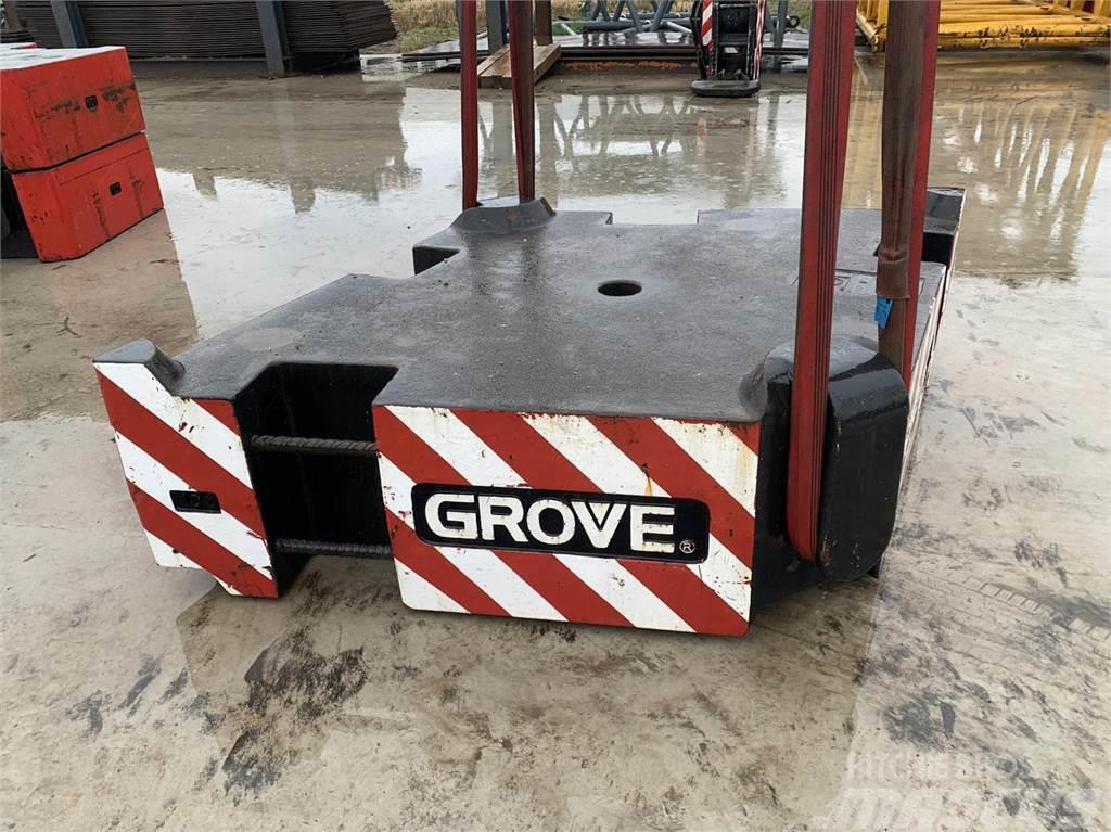 Grove GMK 6400 counterweight 10 ton Rezervni deli in oprema za dvigala