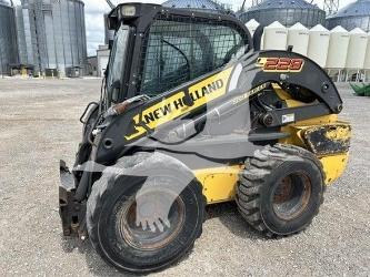 New Holland L228