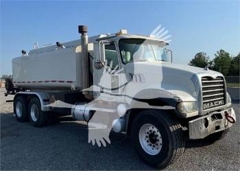 Mack GRANITE GU713