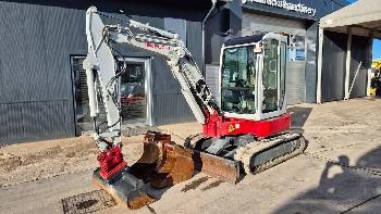 Takeuchi TB138FR - POWERTILT - 3X BUCKETS - 2015 YEAR