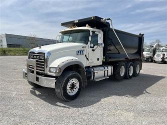 Mack GRANITE GU713