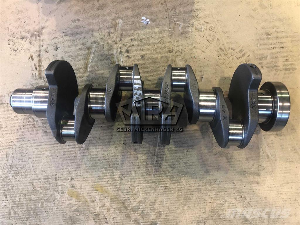 Deutz 2011 / Kurbelwelle Motorji