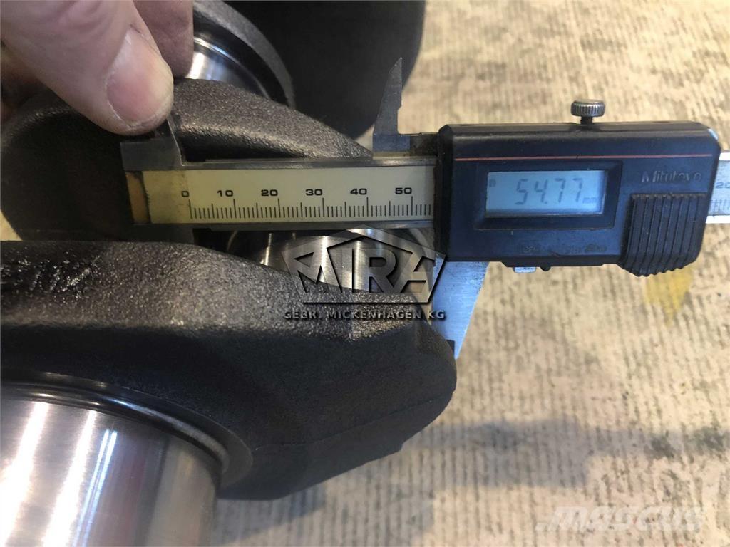 Deutz 2011 / Kurbelwelle Motorji