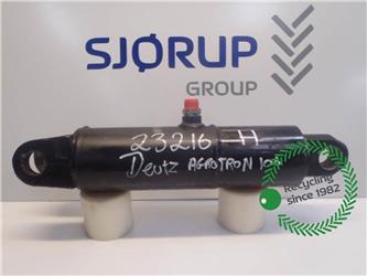 Deutz-Fahr Agrotron 106 Lift Cylinder