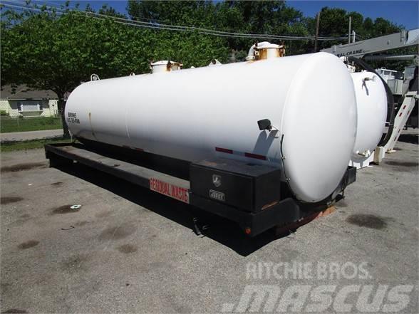  CURRY SUPPLY 4200 GAL Cisterne