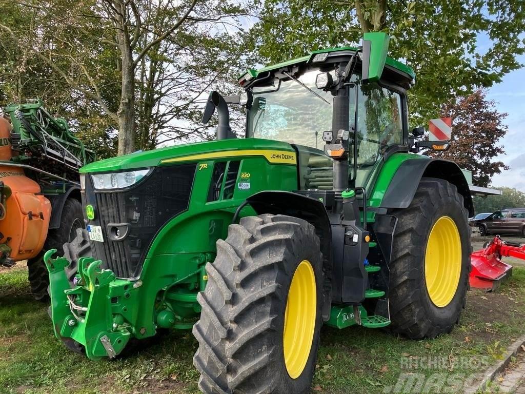 John Deere 7R 330 Traktorji
