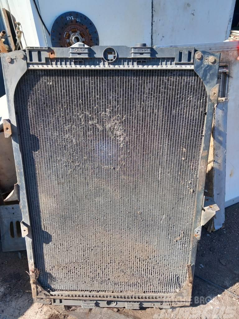 DAF XF95.430 radiator 1617340 Radiatorji