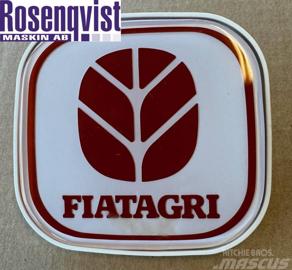 Fiat New genuine Fiat badge 5135072, 5130753 Kabine in notranjost
