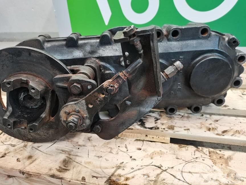 New Holland LM 1740 {Spicer 87530825} intermediate gearbox Menjalnik