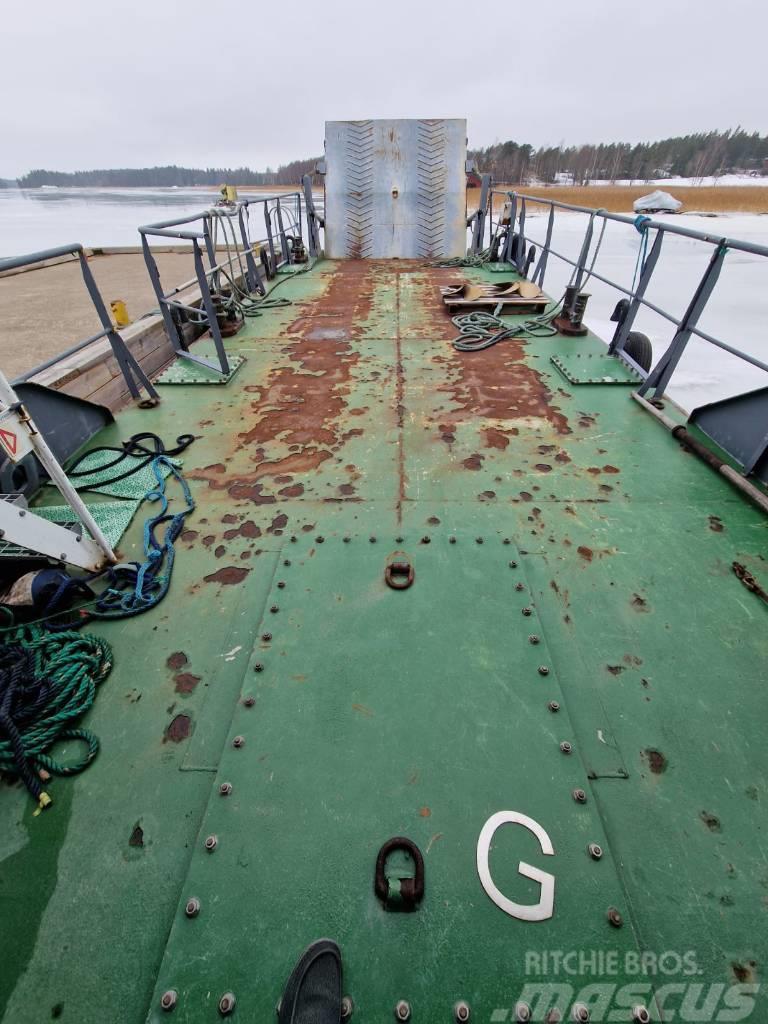  Transport vessel 11,9x4x1m Delovni čolni/barže