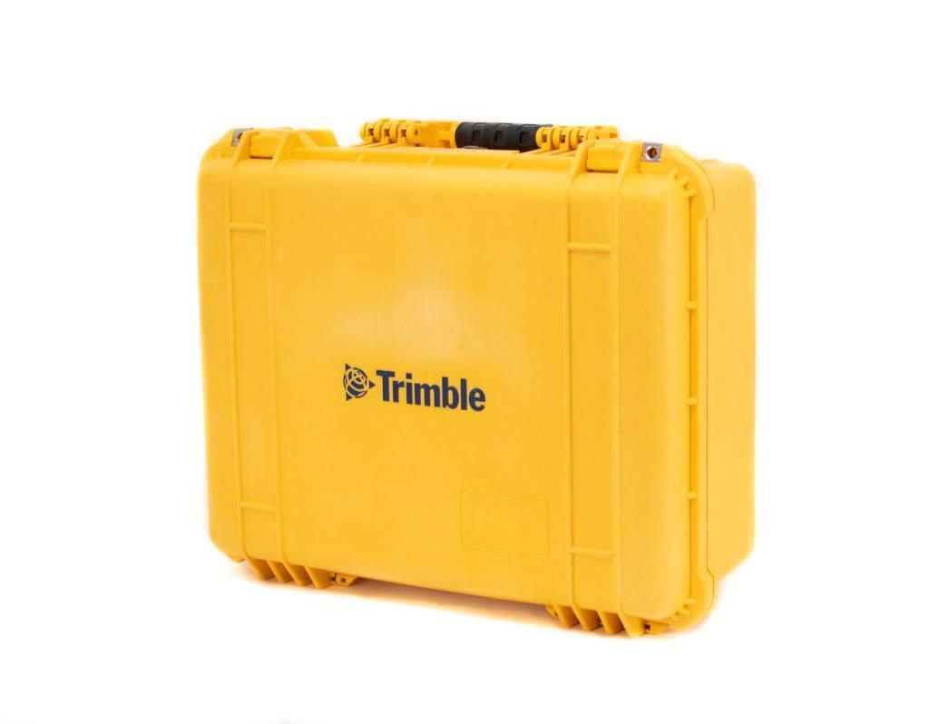 Trimble Dual SPS985 900 MHz GPS Base/Rover Receiver Kit Drugi deli