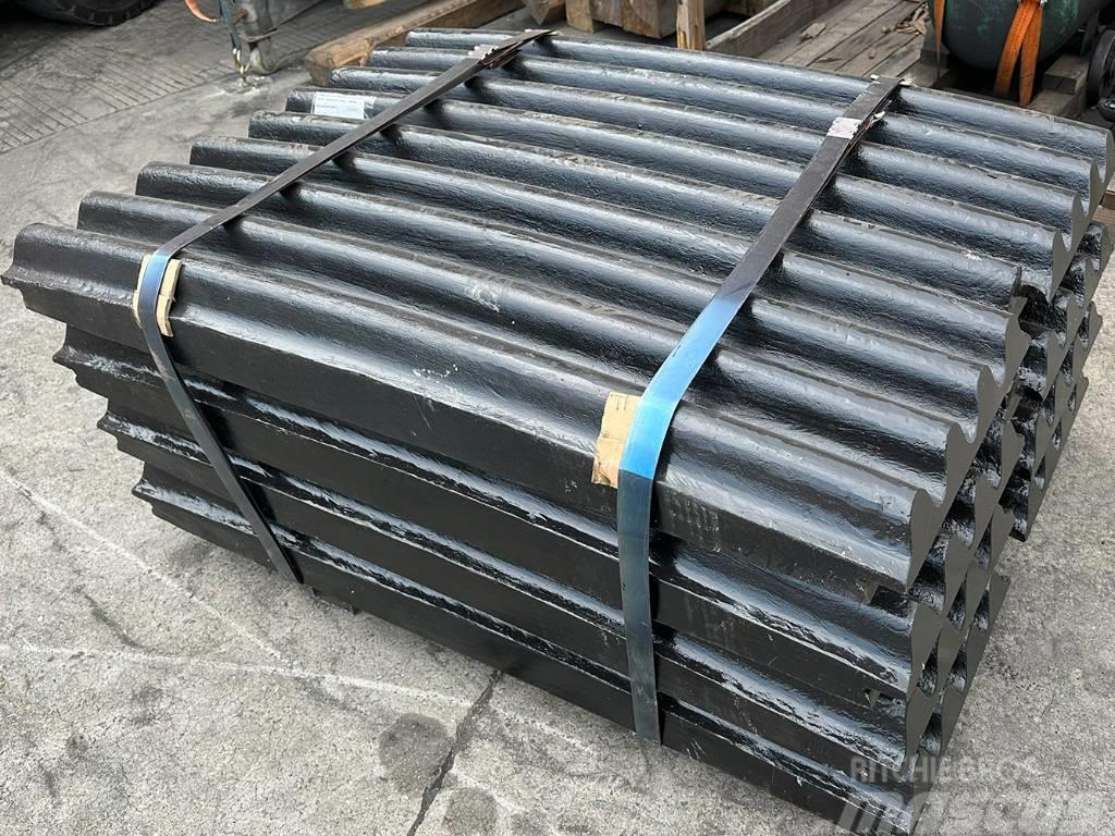 Kinglink Jaw Plate For Jaw Crusher CT2036 CT3042 Drobilne žlice