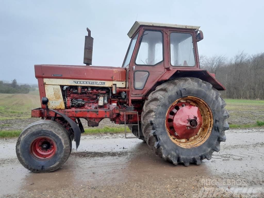 International FARMLL 966 og 946 4 WD Traktorji