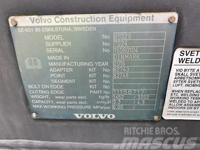 Volvo 3.0 m Schaufel / bucket (99002538) Žlice