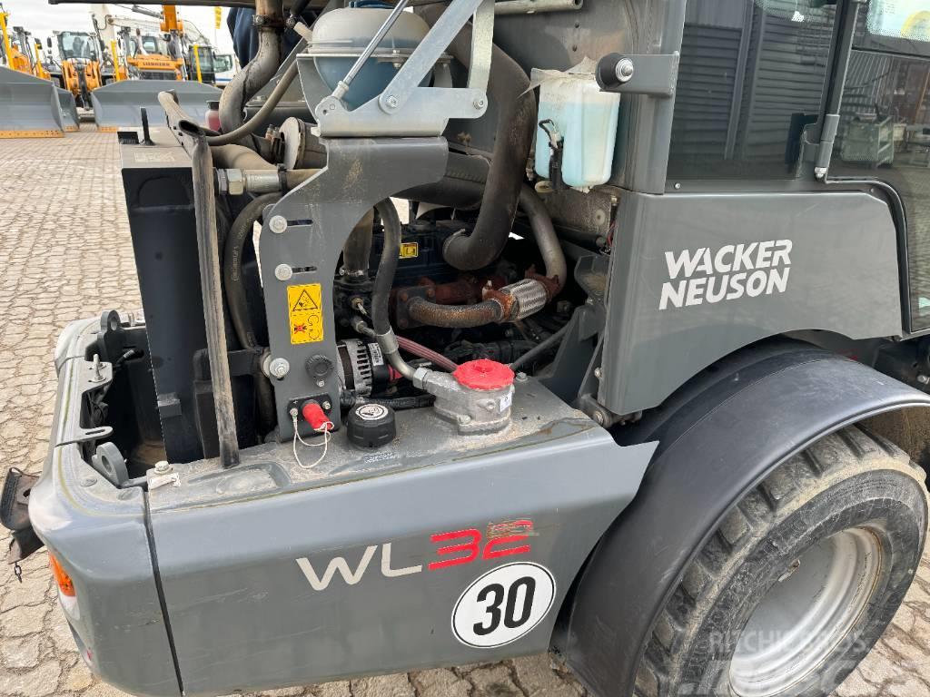 Wacker Neuson WL 32 Kolesni nakladalci