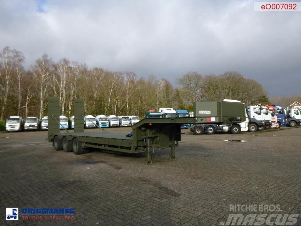 Broshuis 3-axle semi-lowbed trailer E-2130 / 73 t + ramps Plato/keson polprikolice