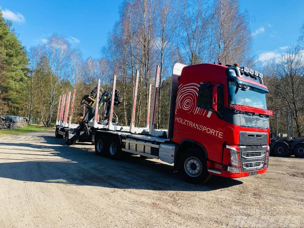 Volvo FH 13 540 6X4 z dźwigiem do przewozu drewna Tovornjaki za hlode