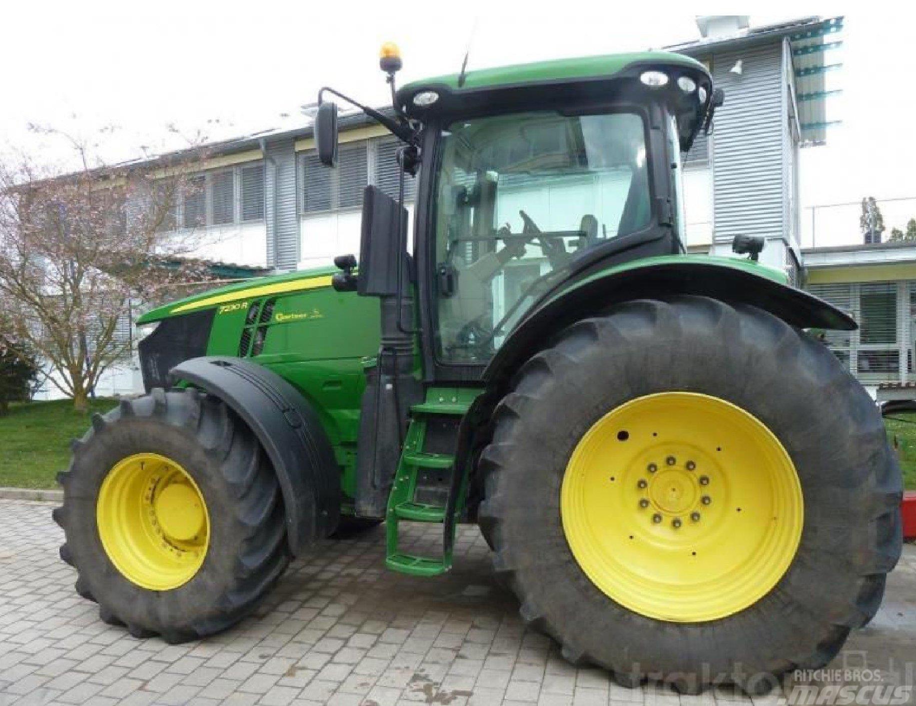 John Deere 7230R Traktorji