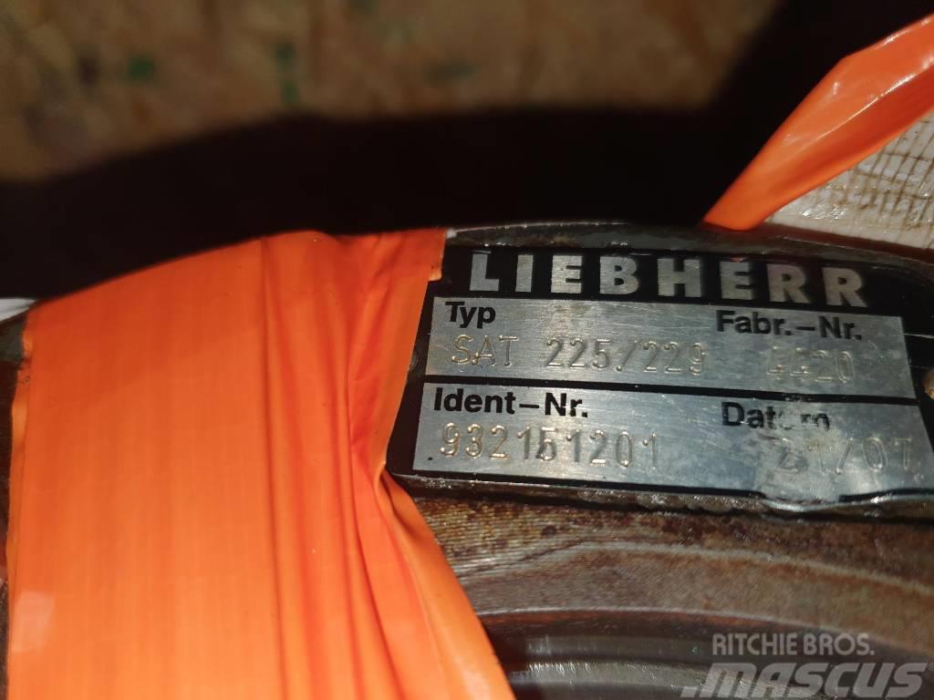 Liebherr SAT 225/229 Podvozje in vzmetenje