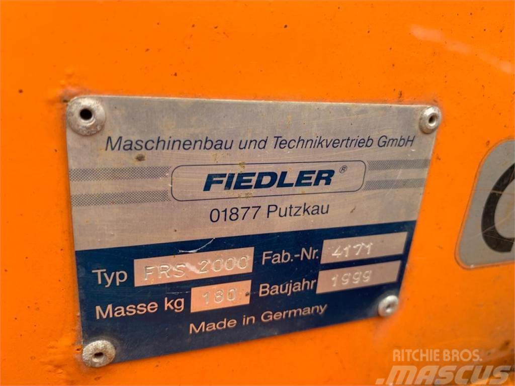 Fiedler Schneepflug FRS 2000 Druga komunalna oprema