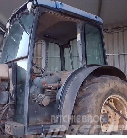 New Holland Cabine New Holland TNF Kabine in notranjost