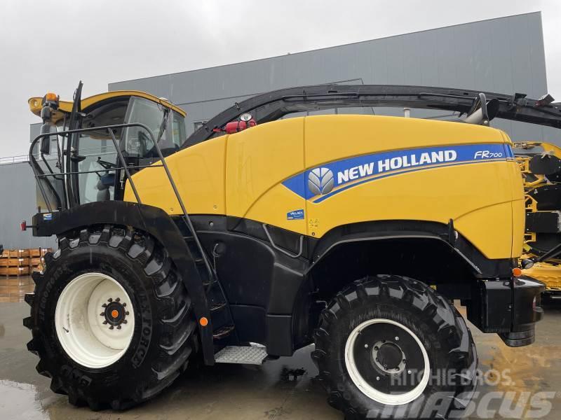 New Holland FR700 Stroji za krmo na lastni pogon