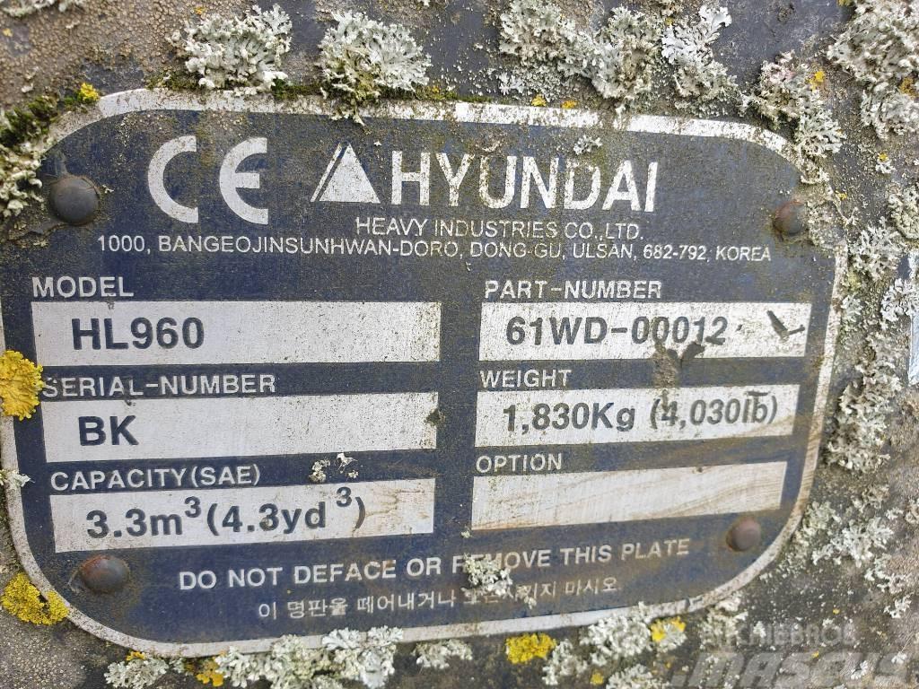 Hyundai Loader Bukect HL960, Volvo QC Žlice